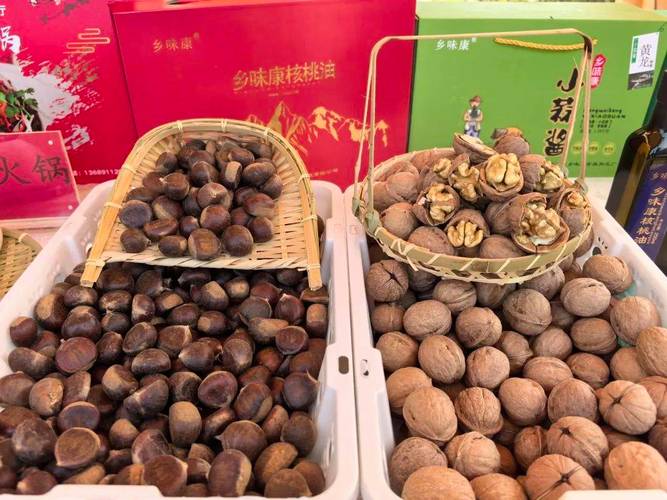 农副产品亮相全国秋季"村晚"!白马滩农民朋友"晒"出好"丰"景!